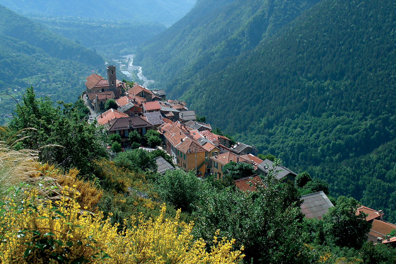 Charming little towns in Côte d'Azur France Region
