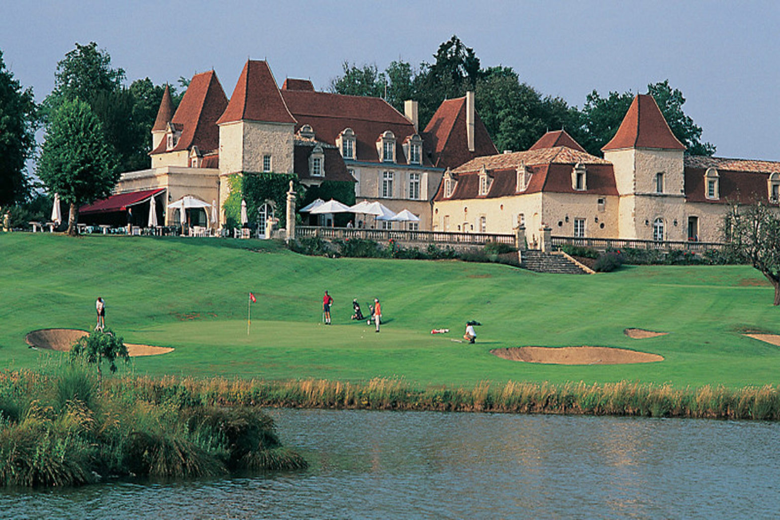 CHÂTEAU DES VIGIERS GOLF & COUNTRY CLUB Play Golf in France