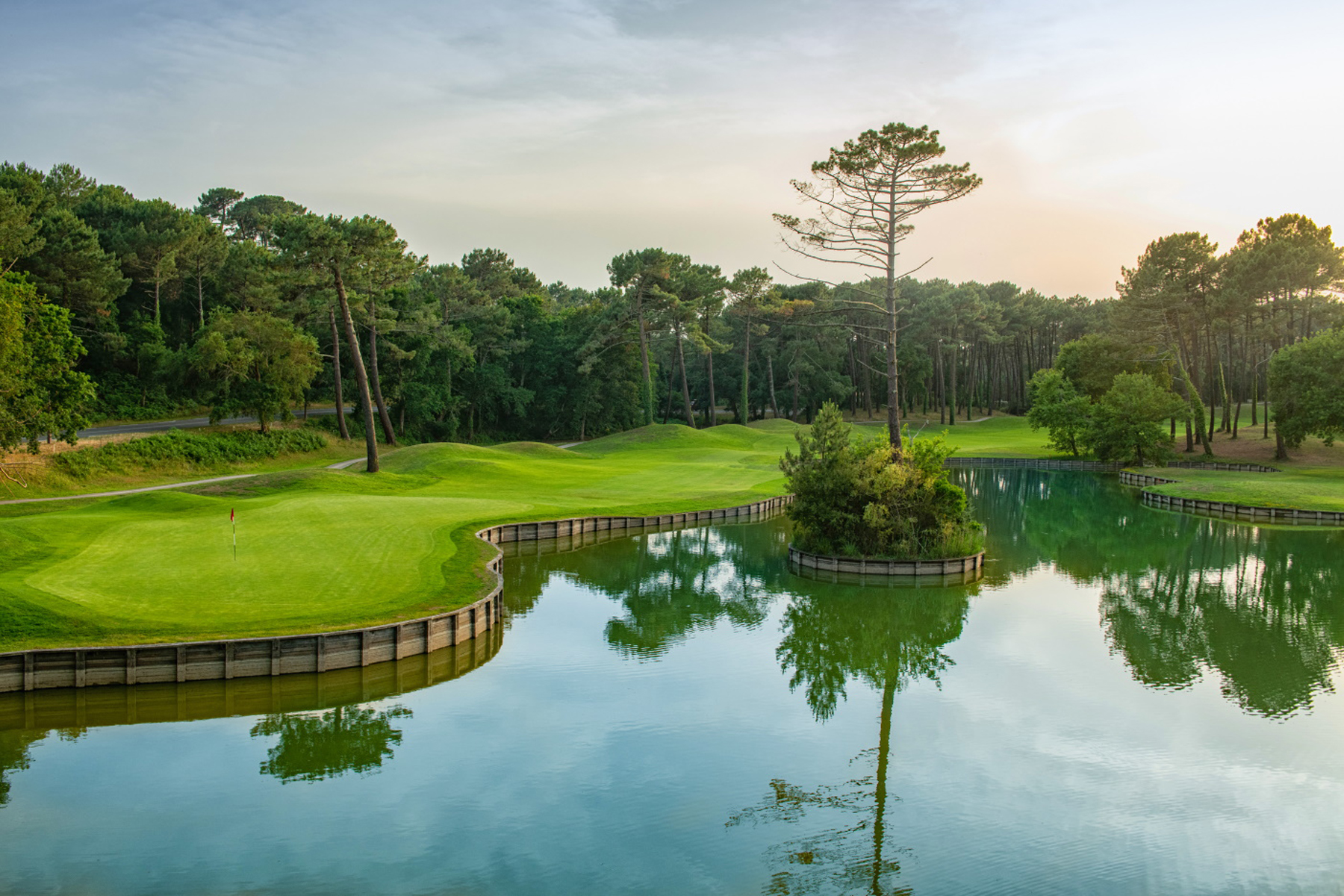 Nouvelle Aquitaine Region Play Golf in France